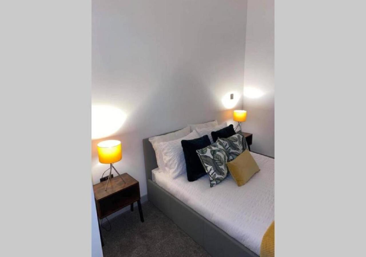 Doncaster City Centre Deluxe Whole Apartment Sleeps 4 D19 エクステリア 写真