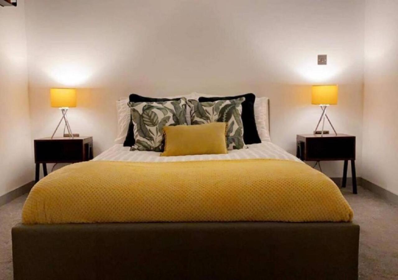 Doncaster City Centre Deluxe Whole Apartment Sleeps 4 D19 エクステリア 写真