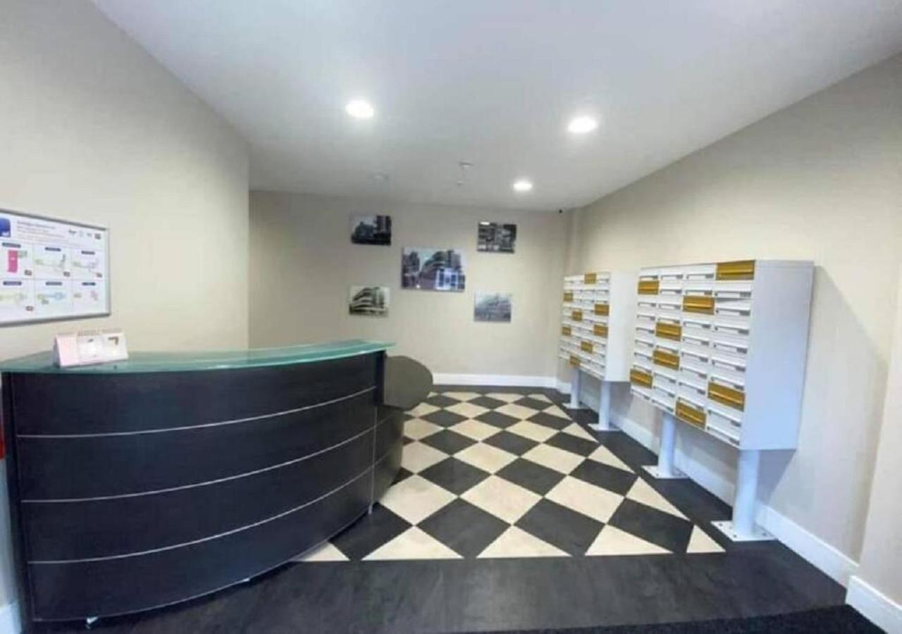 Doncaster City Centre Deluxe Whole Apartment Sleeps 4 D19 エクステリア 写真